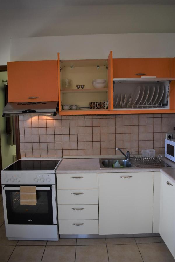 Vaia Villas *